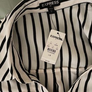 New with tag express large sleeveless blouse